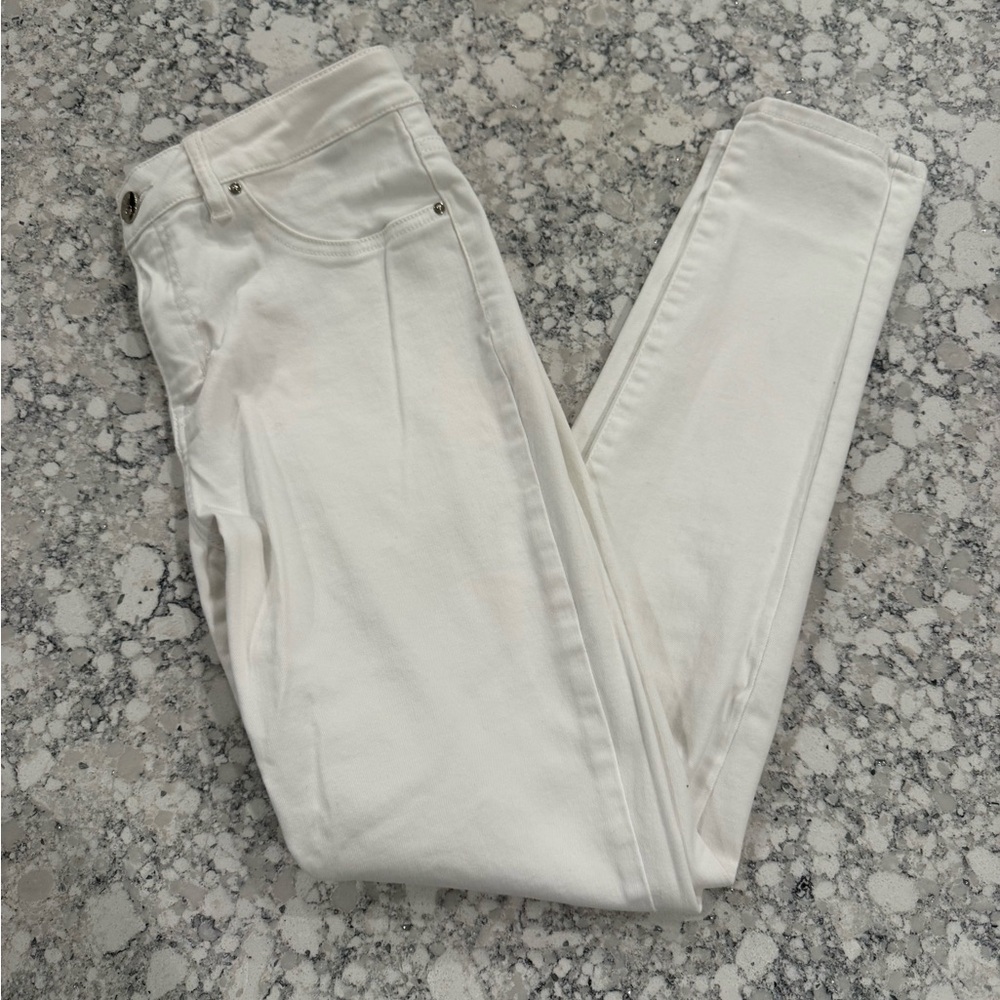 Women’s ripped distressed skinny jeans